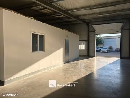 local bureaux 150 m²