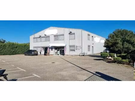 entrepôt à vendre