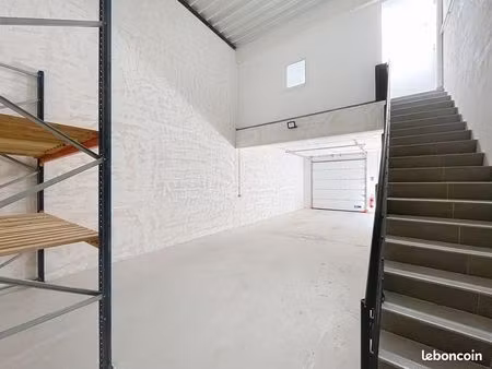 local d'activité 136 m²