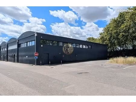 bureaux 910 m² saint-priest