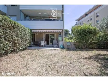 appartement 3 pièces 65 m²