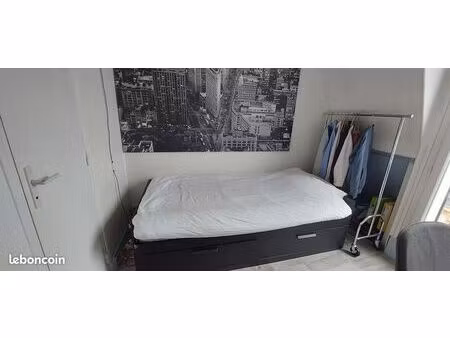studette à louer paris 8
