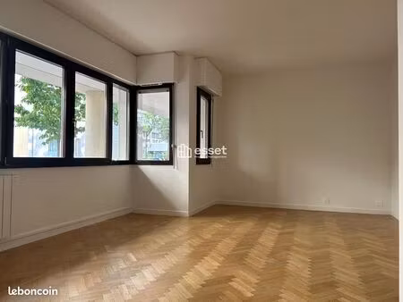 appartement 2 pièces 55.29m² à louer 1690 - paris 75015