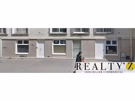 bureau 150 m²