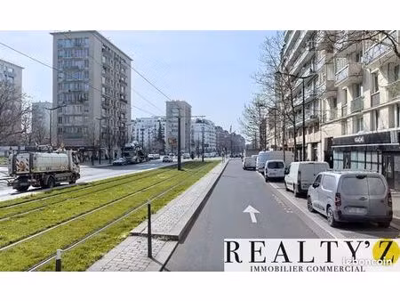commerce 240 m²
