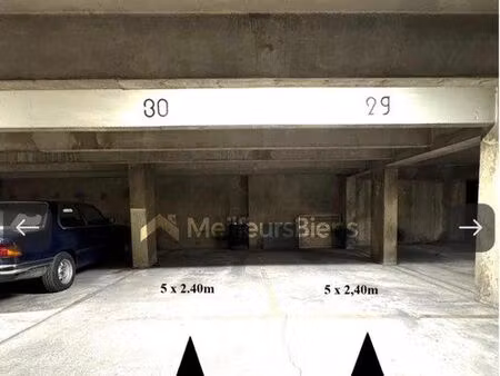 lot de 3 parkings – paris 10e – louis blanc