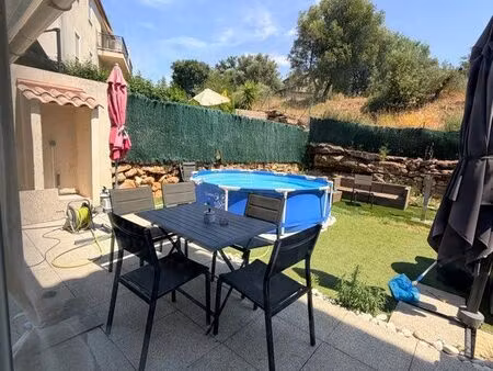 t2 avec jardin de 83m2 et cuisine neuve - allauch les gonagues
