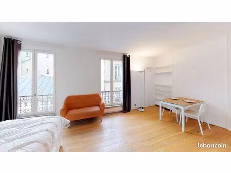 studio 1 pièce 26 m²