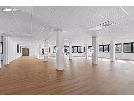 bureaux 1 470 m²