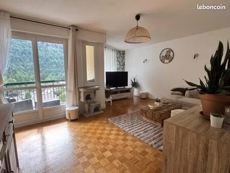 appartement 4 pièces 90 m²