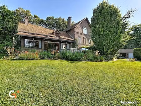 maison 8 pièces 220 m²