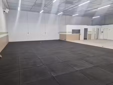 local commercial à louer