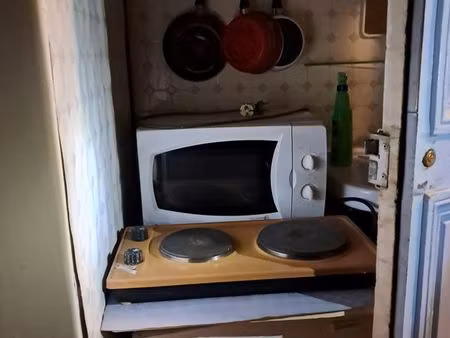 paris 19ème - a louer petite pièce-bureau