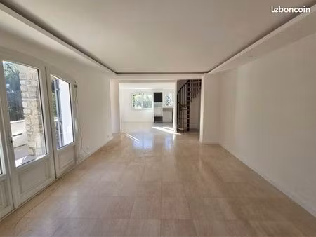 duplex grand t4 terrasse cave