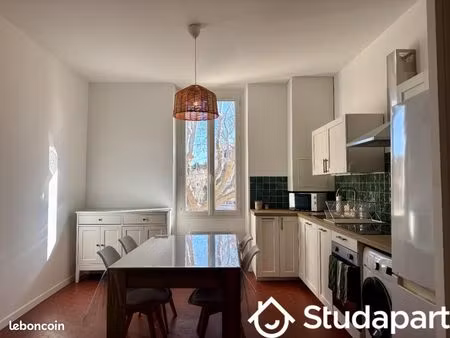 chambre 1 pièce 9 m²