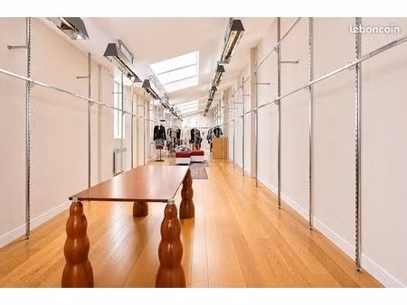 bureaux 210 m²