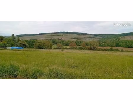 terrain 700 m² crezancy