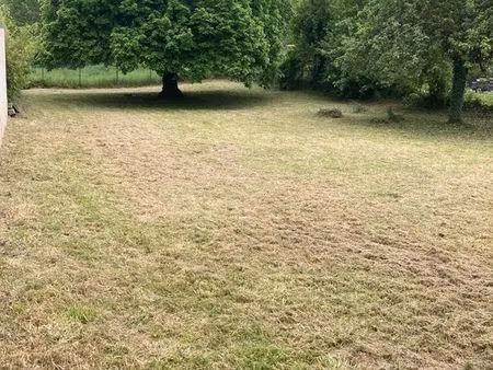 terrain 634 m2