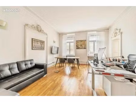 bureaux 550 m²