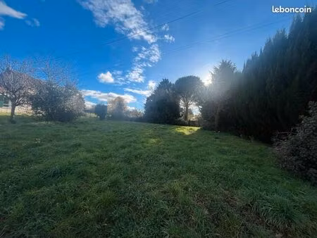 terrain 1 469 m² montlucon