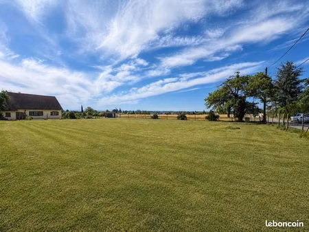 terrain 1820 m² louchy-montfand