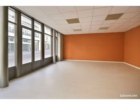 bureaux 245 m²