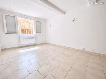 studio 1 pièce 19 m²