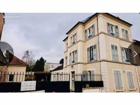immeuble 9 pièces 220 m²