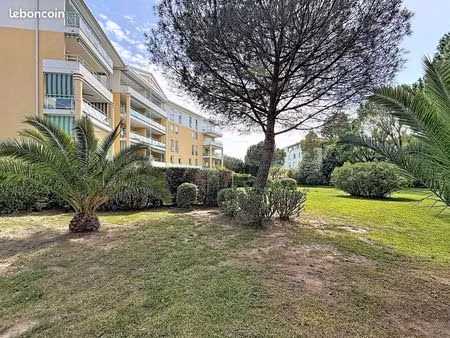 c à vendre