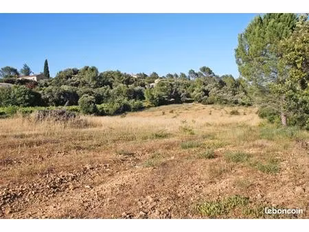 terrain 1 520 m² carces