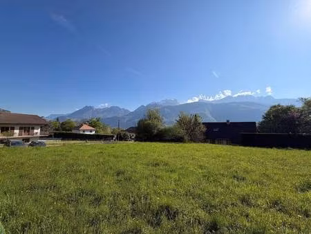 terrain constructible viabilisé à vendre