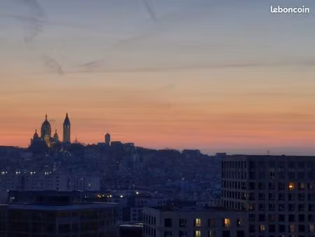 grand studio avec parking  vue sur sacré-coeur