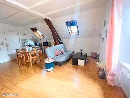 charmant studio meublé à louer