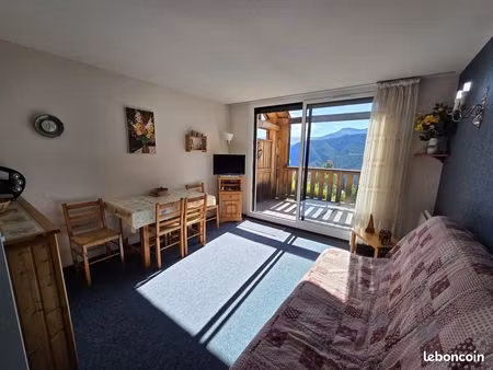 studio 1 pièce 27 m²
