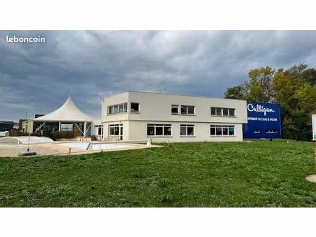 local commercial 370 m² auxerre