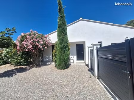 villa neuve de plain-pied sur terrain de 601 m²