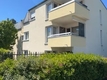 grand 3 pièces avec terrasse  cave et box fermé