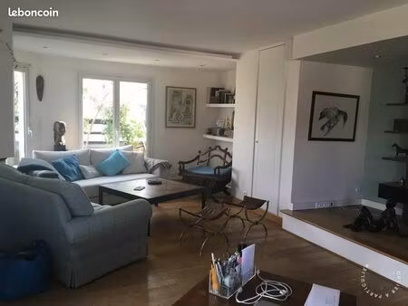 chambre 5 pièces 160 m²