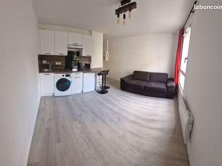 studio 19m carre 300m gare rer meublé