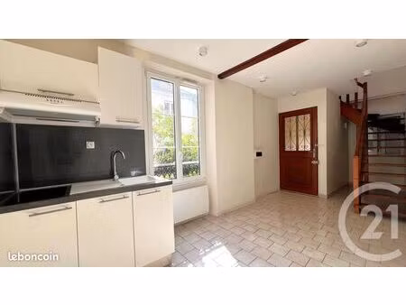 maison de ville 2 pièces 28 m²