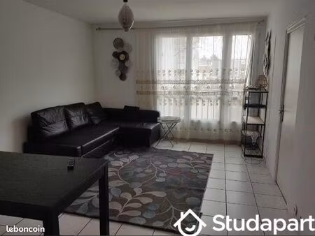 chambre 1 pièce 11 m²