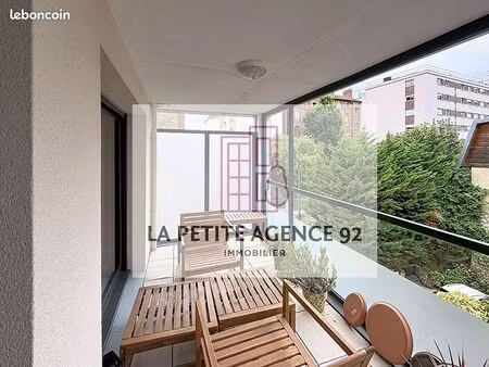studio 1 pièce 32 m²