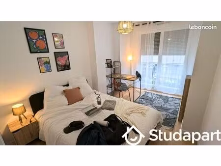 chambre 1 pièce 27 m²