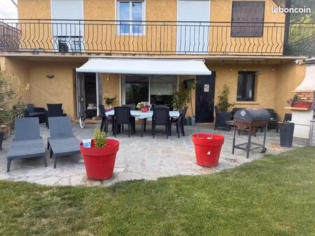 ? maison familiale 114 m² - terrain 1100 m² - garage 50 m² - piscine