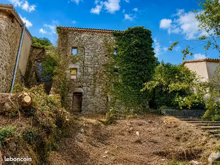 maison de village en pierre à rénover – fort potentiel – 95 m² env. + cave + combles