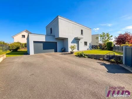 maison 5 pièces 130 m²