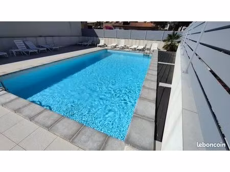 bandol -t2 sécurisé avec grande terrasse et piscine