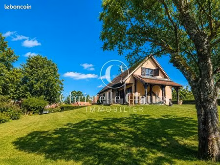 maison 7 pièces 165 m²