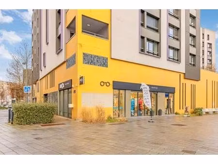 vente commerce 93 m²
