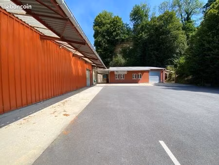 ensemble bureaux + entrepôt - 441 m2 récent et sécurisé